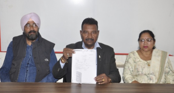 सामाजिक कार्यकर्ता एस.पी सिंह ओबेरॉय के प्रोजेक्ट को अपना बताकर 16 लाख का चूना लगाने का आरोप